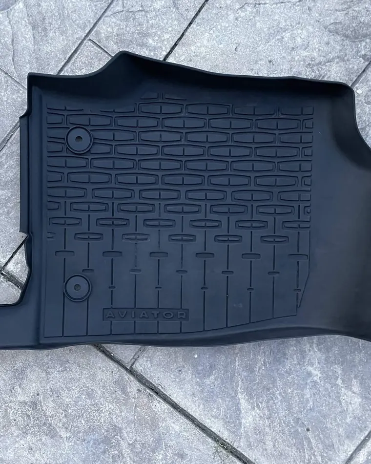 Floor mat after cleaning, deep black